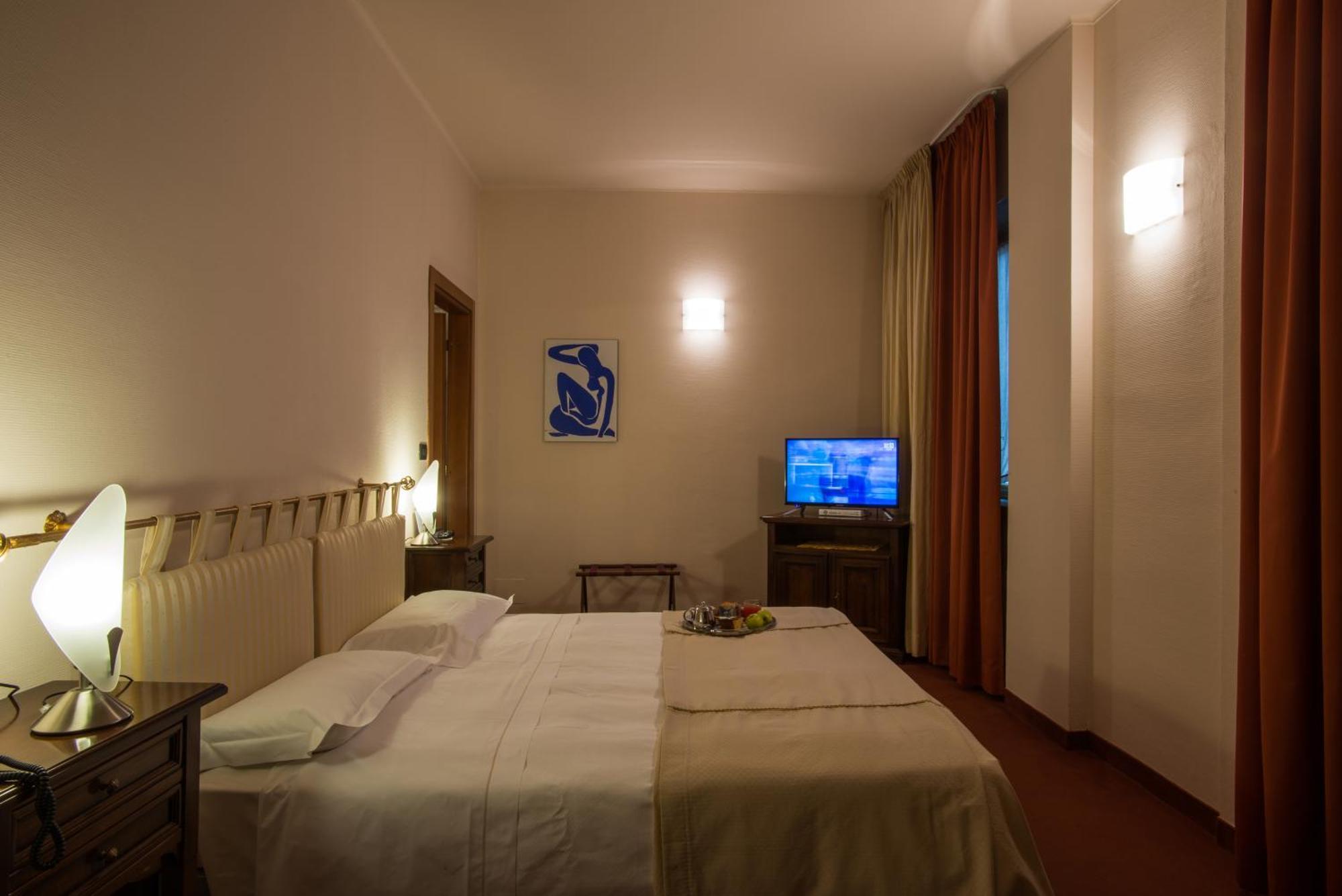 Hotel Lux 알레산드리아 외부 사진