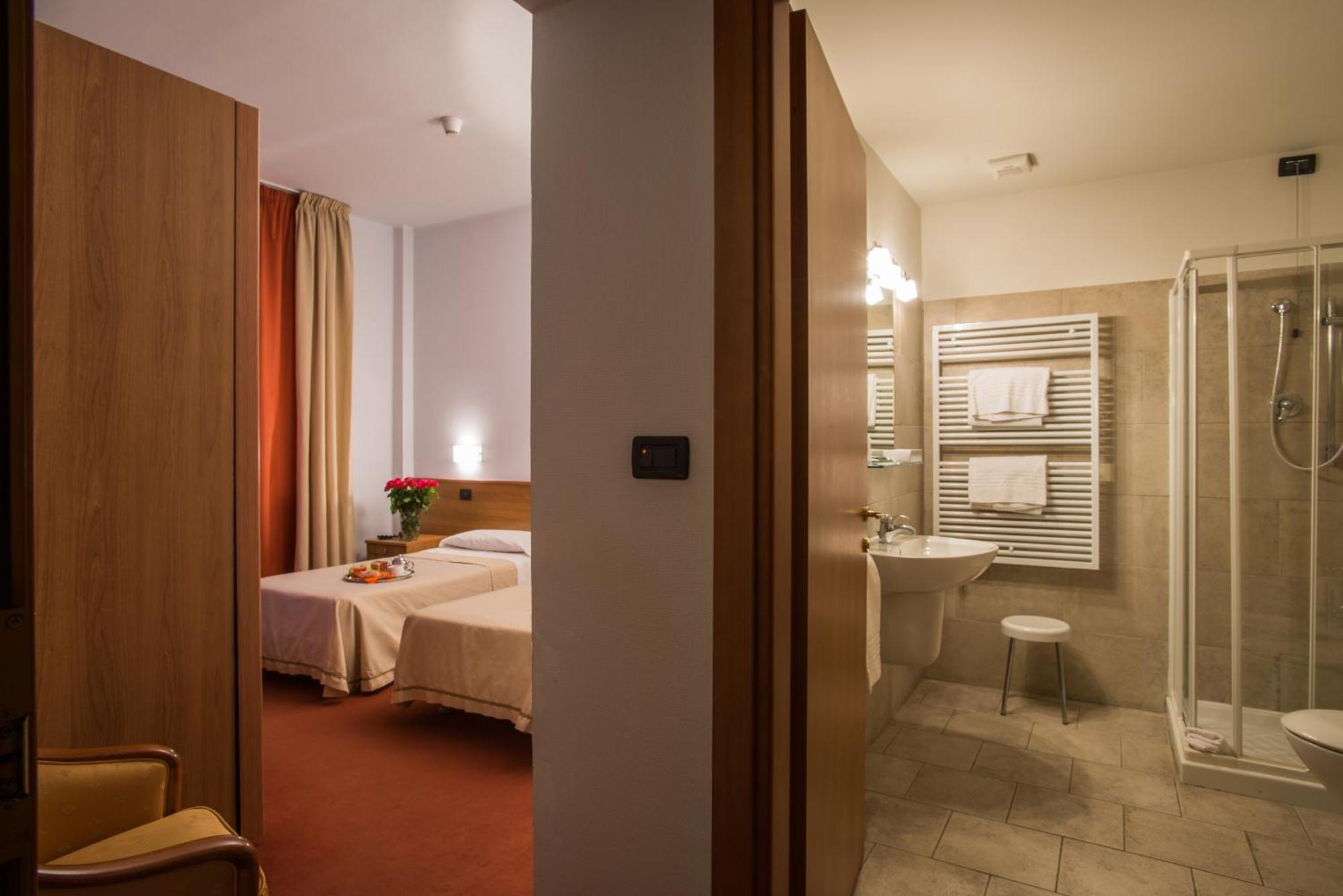 Hotel Lux 알레산드리아 외부 사진