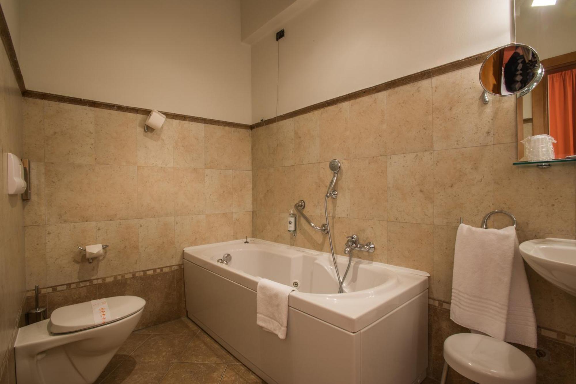 Hotel Lux 알레산드리아 외부 사진