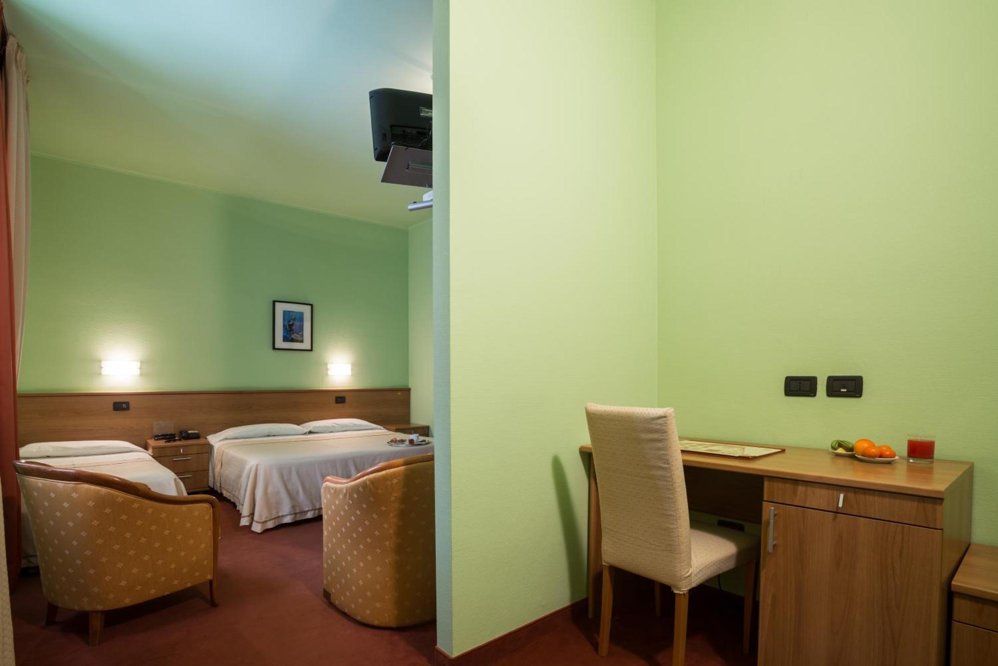 Hotel Lux 알레산드리아 외부 사진
