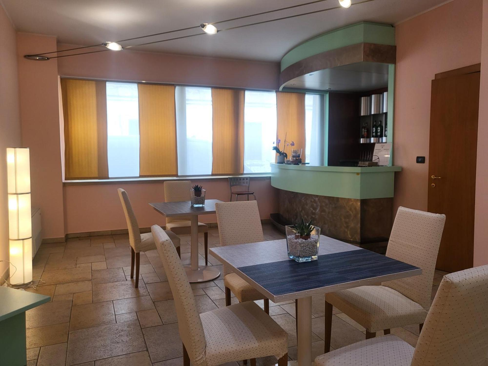 Hotel Lux 알레산드리아 외부 사진