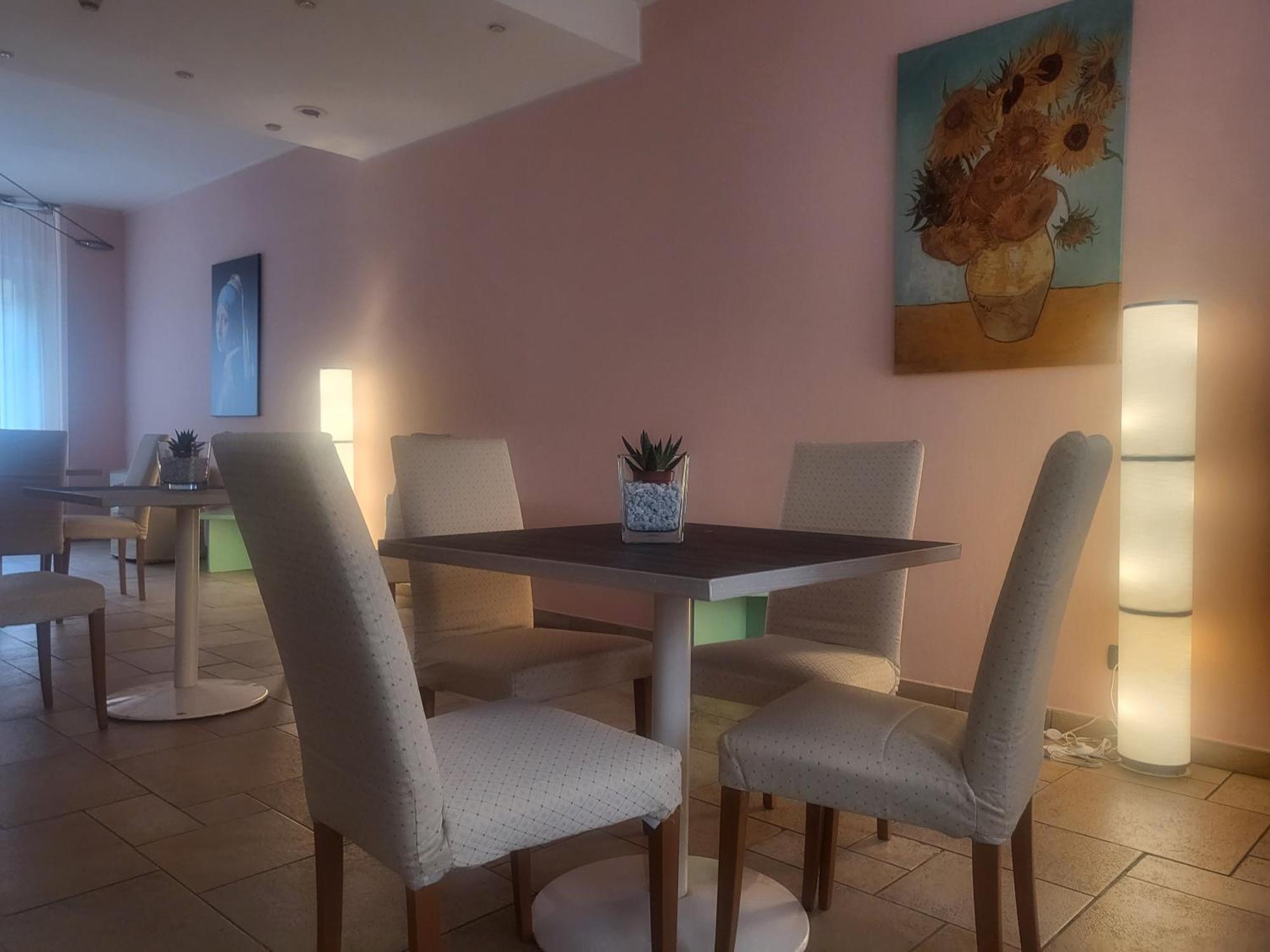Hotel Lux 알레산드리아 외부 사진