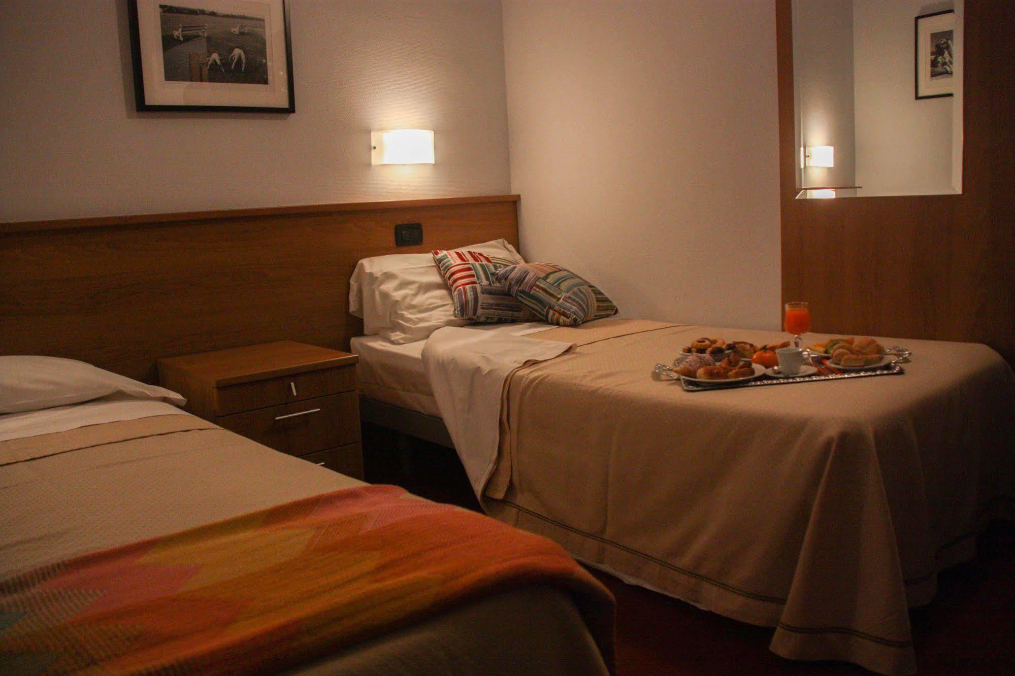 Hotel Lux 알레산드리아 외부 사진
